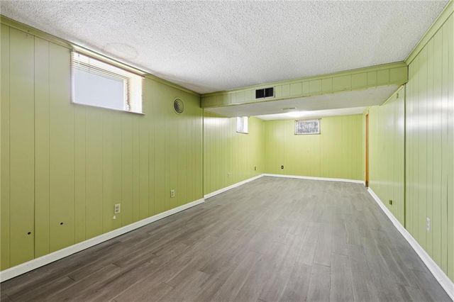 5037 N Michigan Avenue, Kansas City, MO 64118
