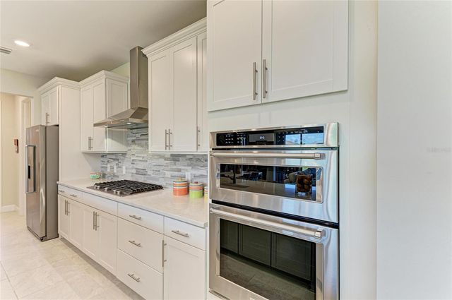 7136 SUMMERLAND COVE, Bradenton, FL 34202