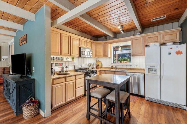 52172 Acorn Lane, Idyllwild, CA 92549