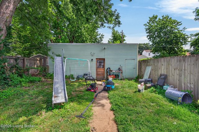925 Ash St, Louisville, KY 40217