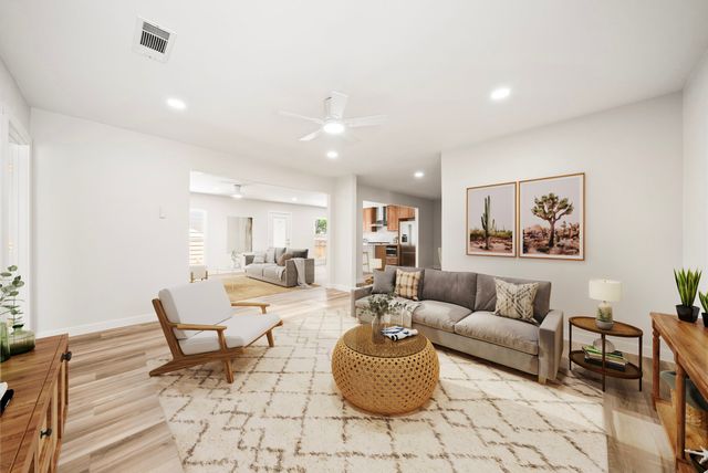 4220 Donnelly Avenue, Fort Worth, TX 76107
