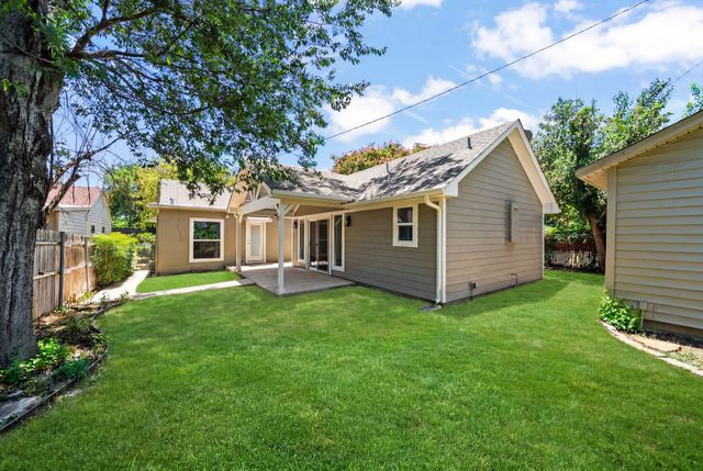 4220 Donnelly Avenue, Fort Worth, TX 76107