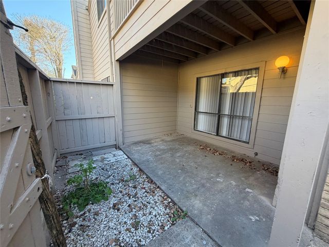 9461 Pagewood Lane 9461, Houston, TX 77063