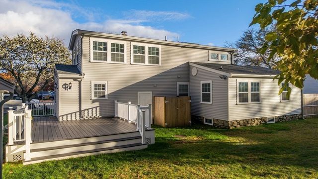 245 Wareham Rd, Marion, MA 02738