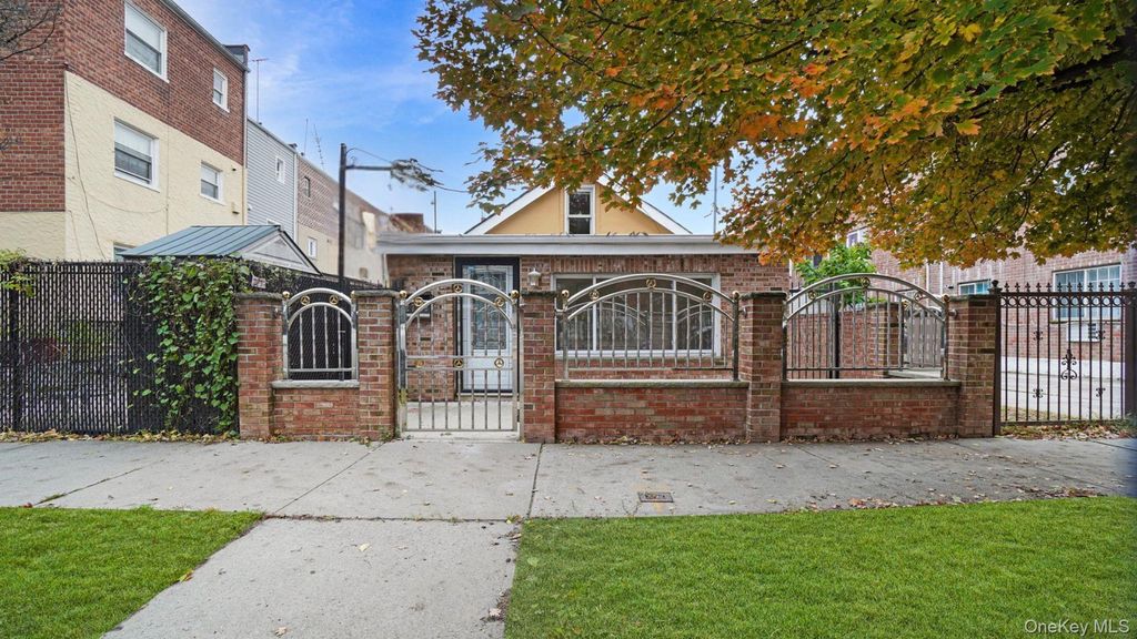 2738 Miles Avenue, Bronx, NY 10465