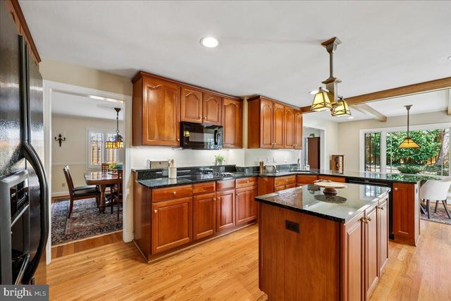 5735 BRADLEY BLVD, Bethesda, MD 20814