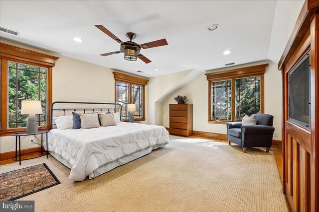 5735 BRADLEY BLVD, Bethesda, MD 20814