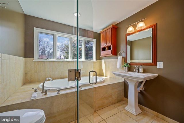 5735 BRADLEY BLVD, Bethesda, MD 20814