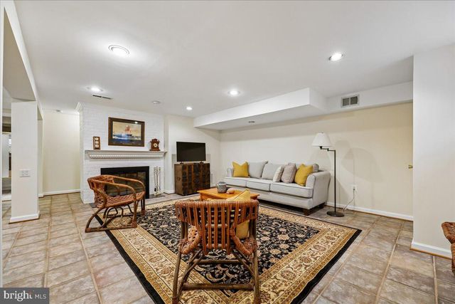 5735 BRADLEY BLVD, Bethesda, MD 20814