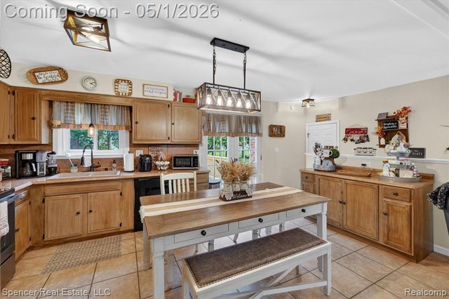 1334 1st Street, Lapeer, MI 48446