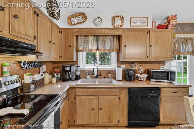 1334 1st Street, Lapeer, MI 48446