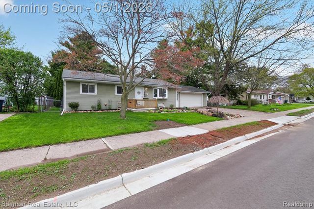1334 1st Street, Lapeer, MI 48446