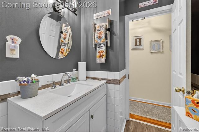 1334 1st Street, Lapeer, MI 48446