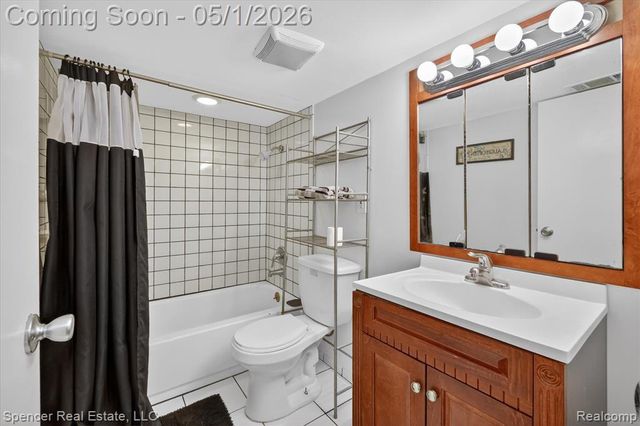 1334 1st Street, Lapeer, MI 48446