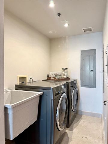 35 Av. LUIS MUÑOZ RIVERA 1202, San Juan, PR 00901