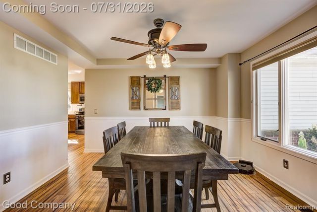 575 Lakes Edge Drive, Oxford, MI 48371
