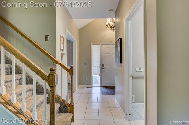 575 Lakes Edge Drive, Oxford, MI 48371