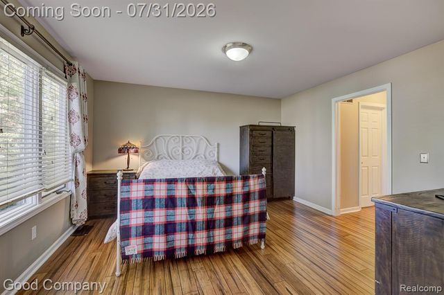 575 Lakes Edge Drive, Oxford, MI 48371
