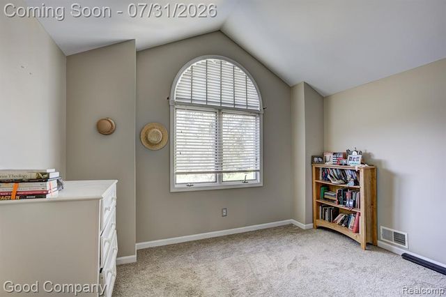 575 Lakes Edge Drive, Oxford, MI 48371