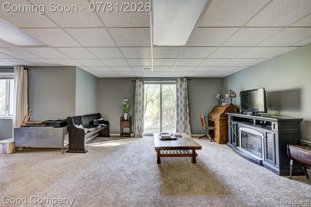 575 Lakes Edge Drive, Oxford, MI 48371