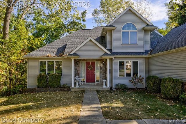 575 Lakes Edge Drive, Oxford, MI 48371