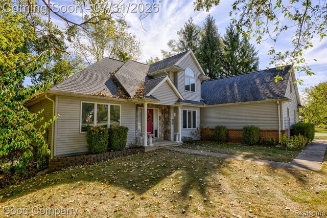 575 Lakes Edge Drive, Oxford, MI 48371