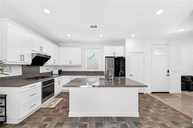 3662 S Basanite, Ontario, CA 91761