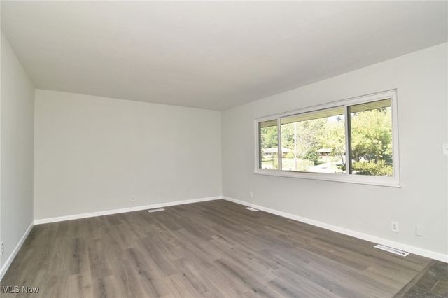 1516 Meadowlawn Drive, Macedonia, OH 44056