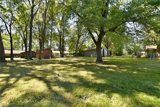 1516 Meadowlawn Drive, Macedonia, OH 44056