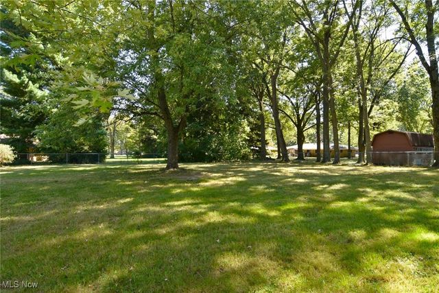 1516 Meadowlawn Drive, Macedonia, OH 44056