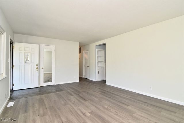 1516 Meadowlawn Drive, Macedonia, OH 44056