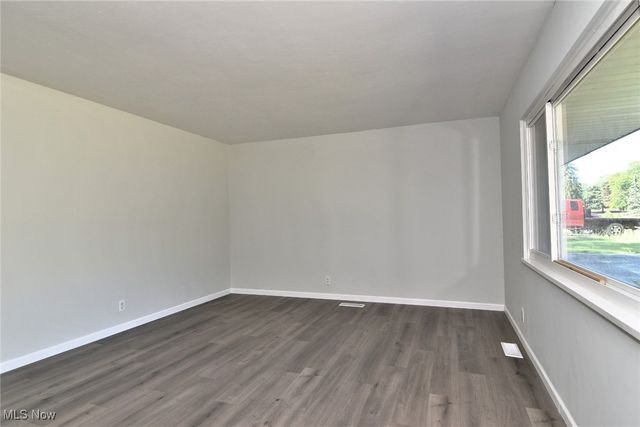 1516 Meadowlawn Drive, Macedonia, OH 44056