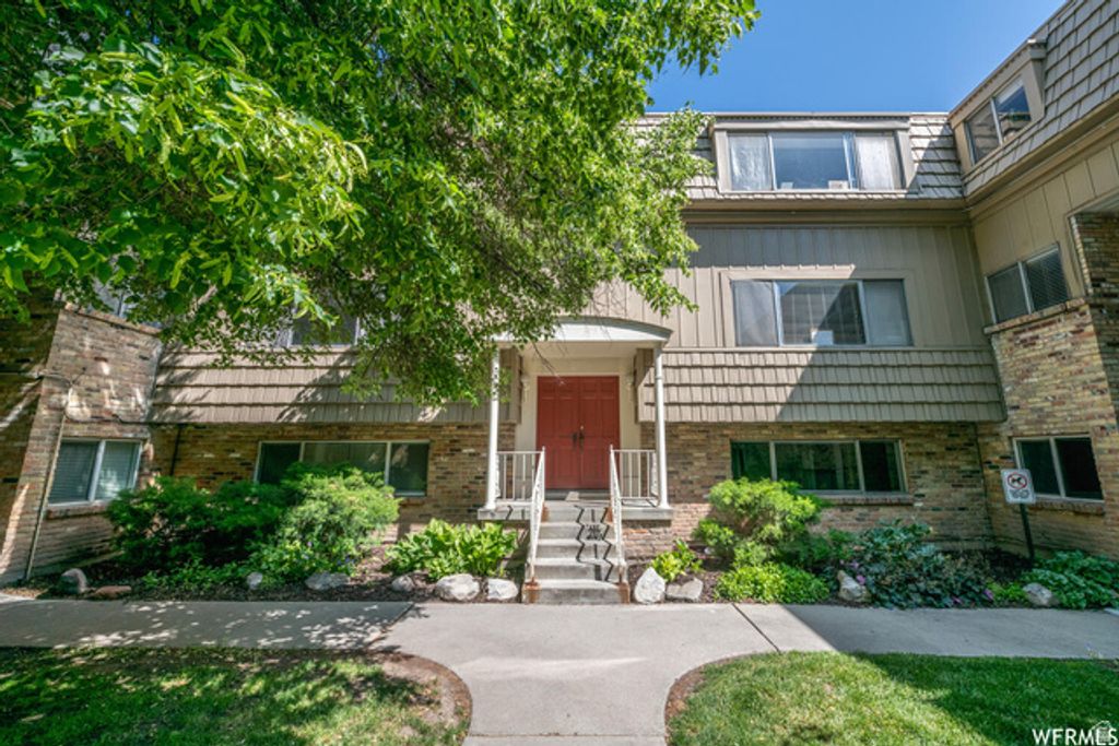 2220 E MURRAY HOLLADAY RD #182, Holladay, UT 84117 — exterior