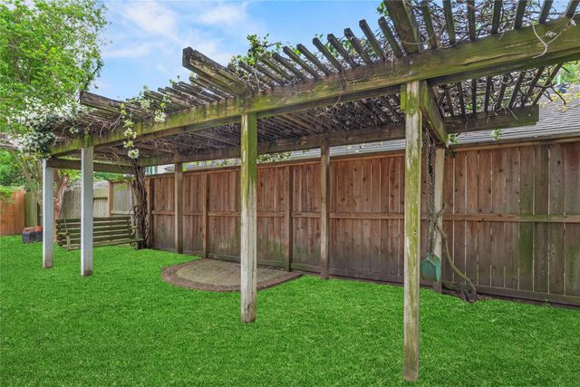 11619 Cedarvale Lane, Tomball, TX 77377