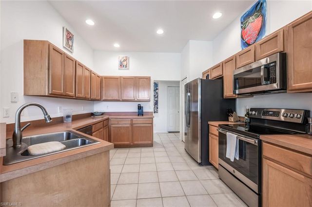 6703 Old Banyan WAY, Naples, FL 34109