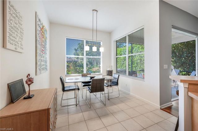 6703 Old Banyan WAY, Naples, FL 34109