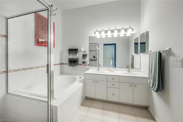 6703 Old Banyan WAY, Naples, FL 34109