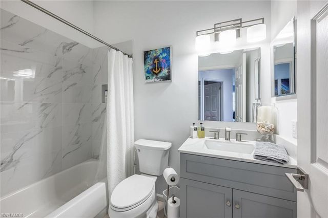 6703 Old Banyan WAY, Naples, FL 34109