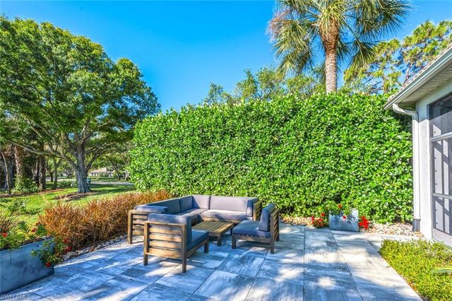 6703 Old Banyan WAY, Naples, FL 34109