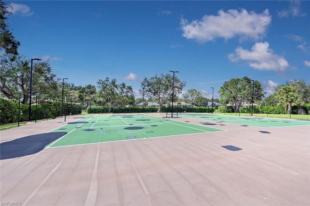 6703 Old Banyan WAY, Naples, FL 34109