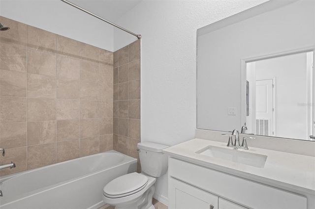 19140 SCALLOP LOOP 401, Bradenton, FL 34211