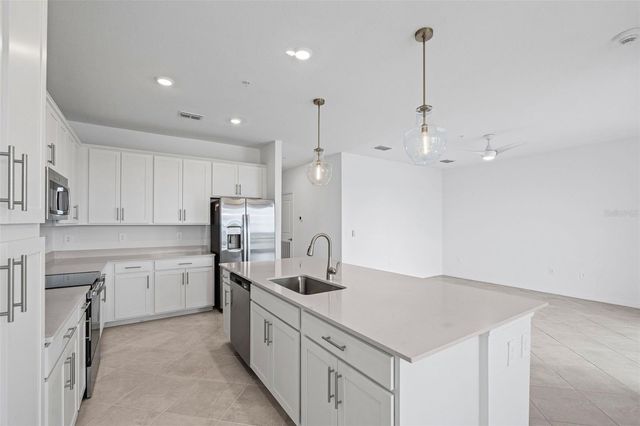 19140 SCALLOP LOOP 401, Bradenton, FL 34211