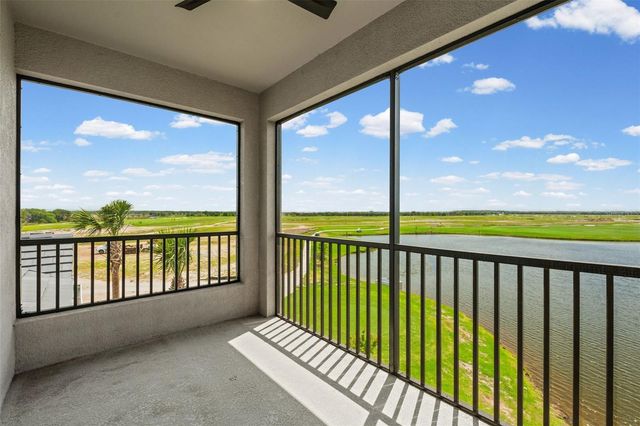 19140 SCALLOP LOOP 401, Bradenton, FL 34211