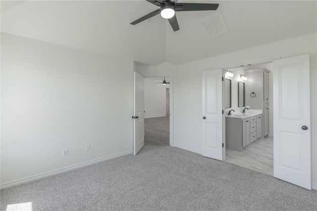 712 Cedar Hill Way, Washington, OK 73093