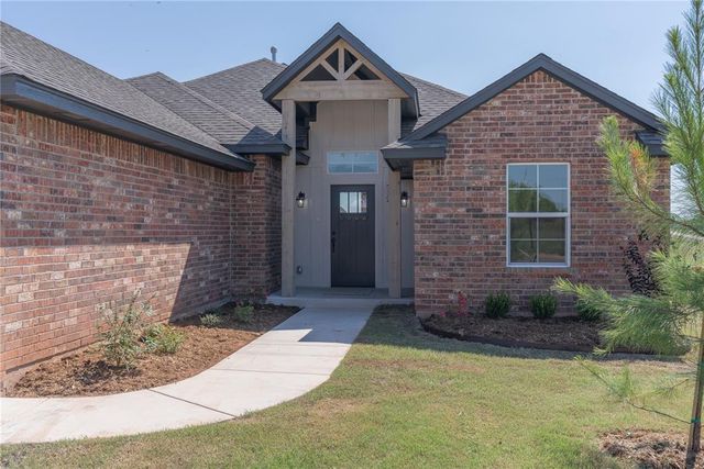 712 Cedar Hill Way, Washington, OK 73093