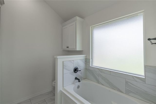 712 Cedar Hill Way, Washington, OK 73093