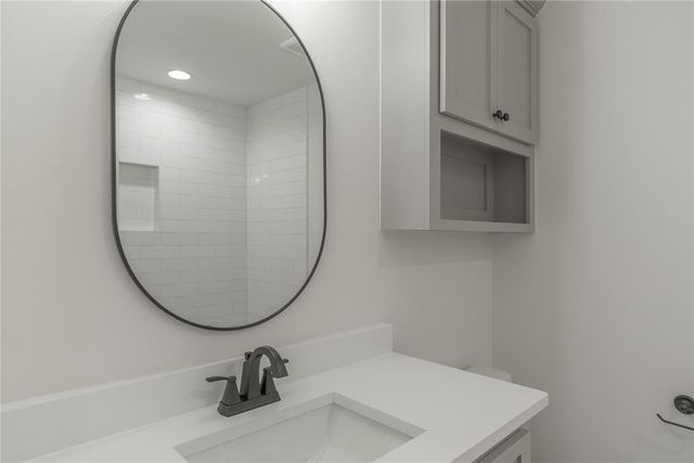 712 Cedar Hill Way, Washington, OK 73093