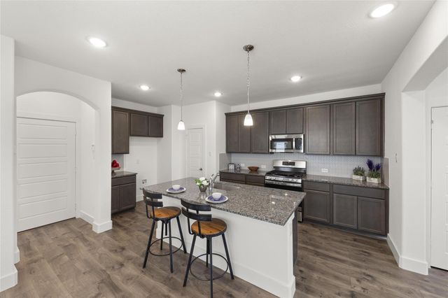 1400 Avocado Lane, Gainesville, TX 76240