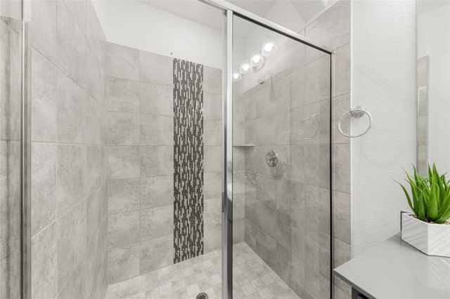 1400 Avocado Lane, Gainesville, TX 76240