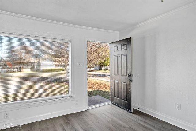 2400 Broadway Drive, Bossier City, LA 71111